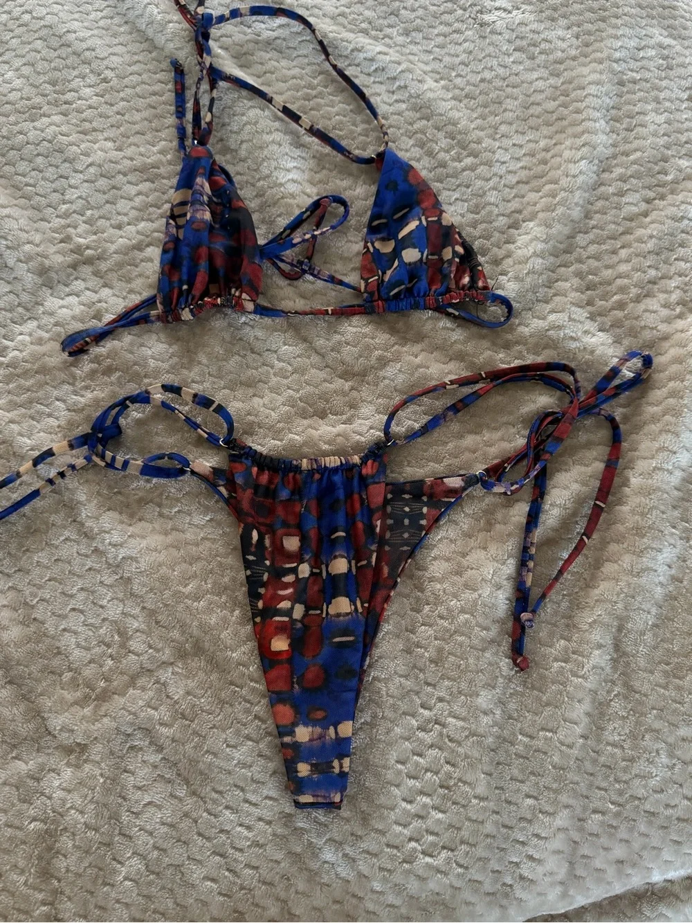 Triangle Top Bikini Set in Multicolor Print - Picture 4 of 5